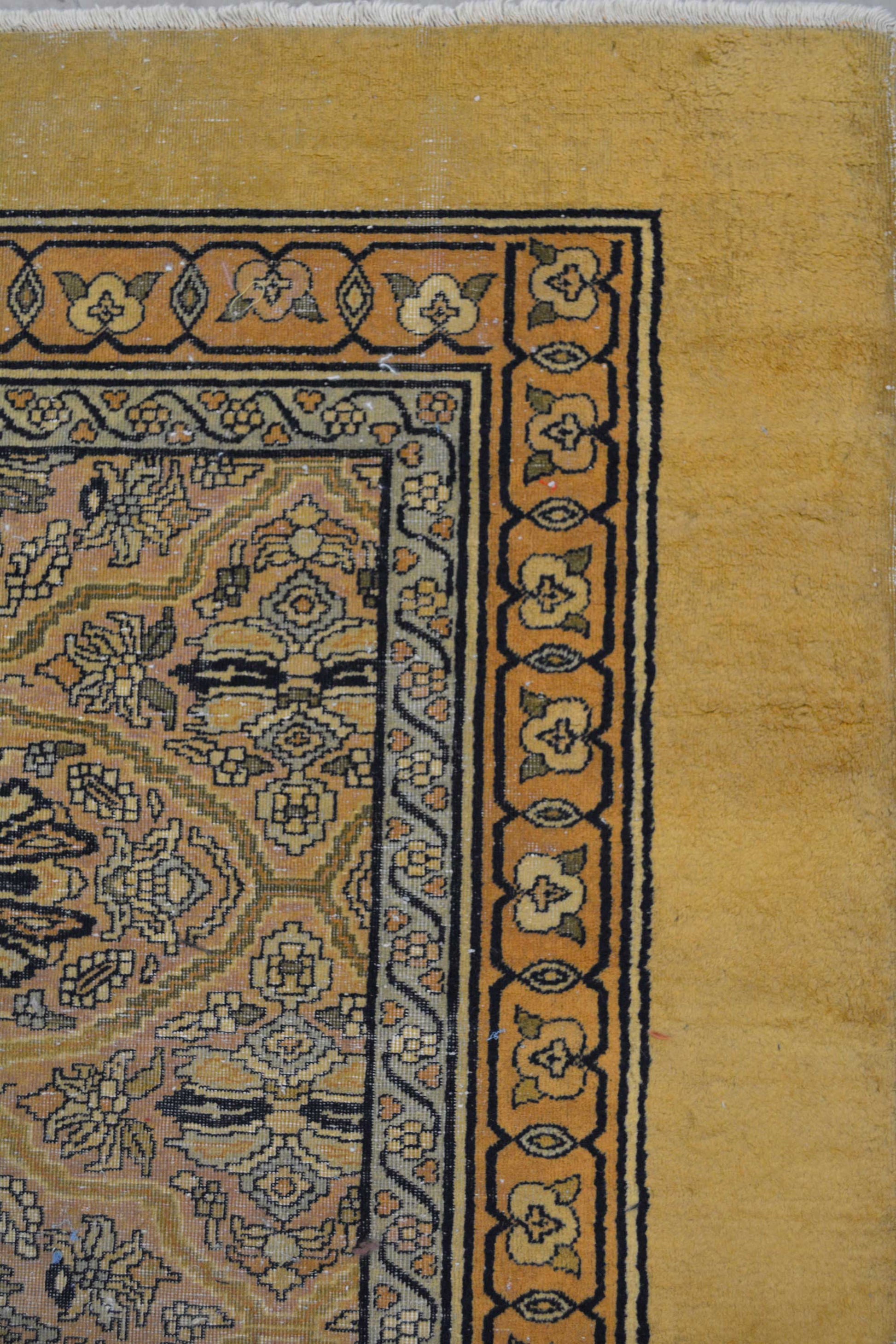 Also, one of the frames is outlined with a double black line all around it, and has a pattern of a small symmetrical flower with a petal on each side.