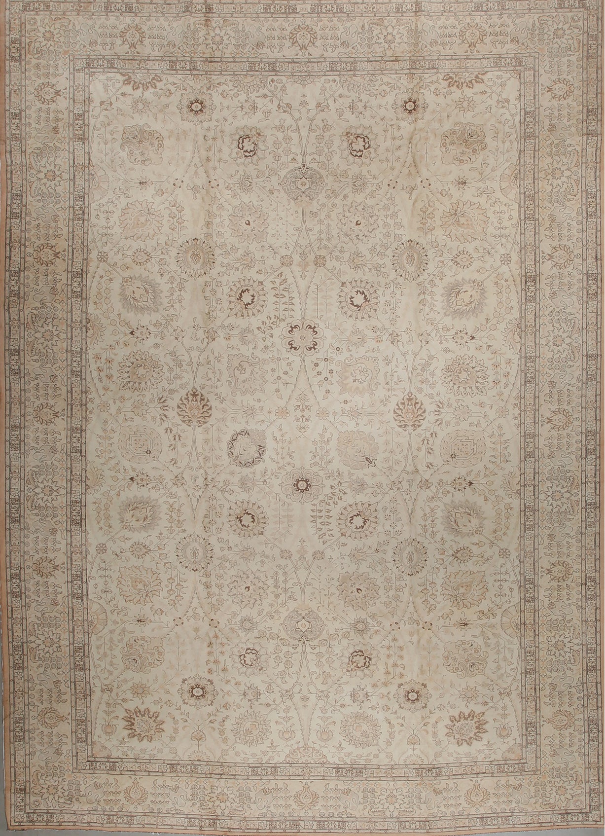 Antique and cultivated rug with a tranquil vibe excellent for your bedroom.