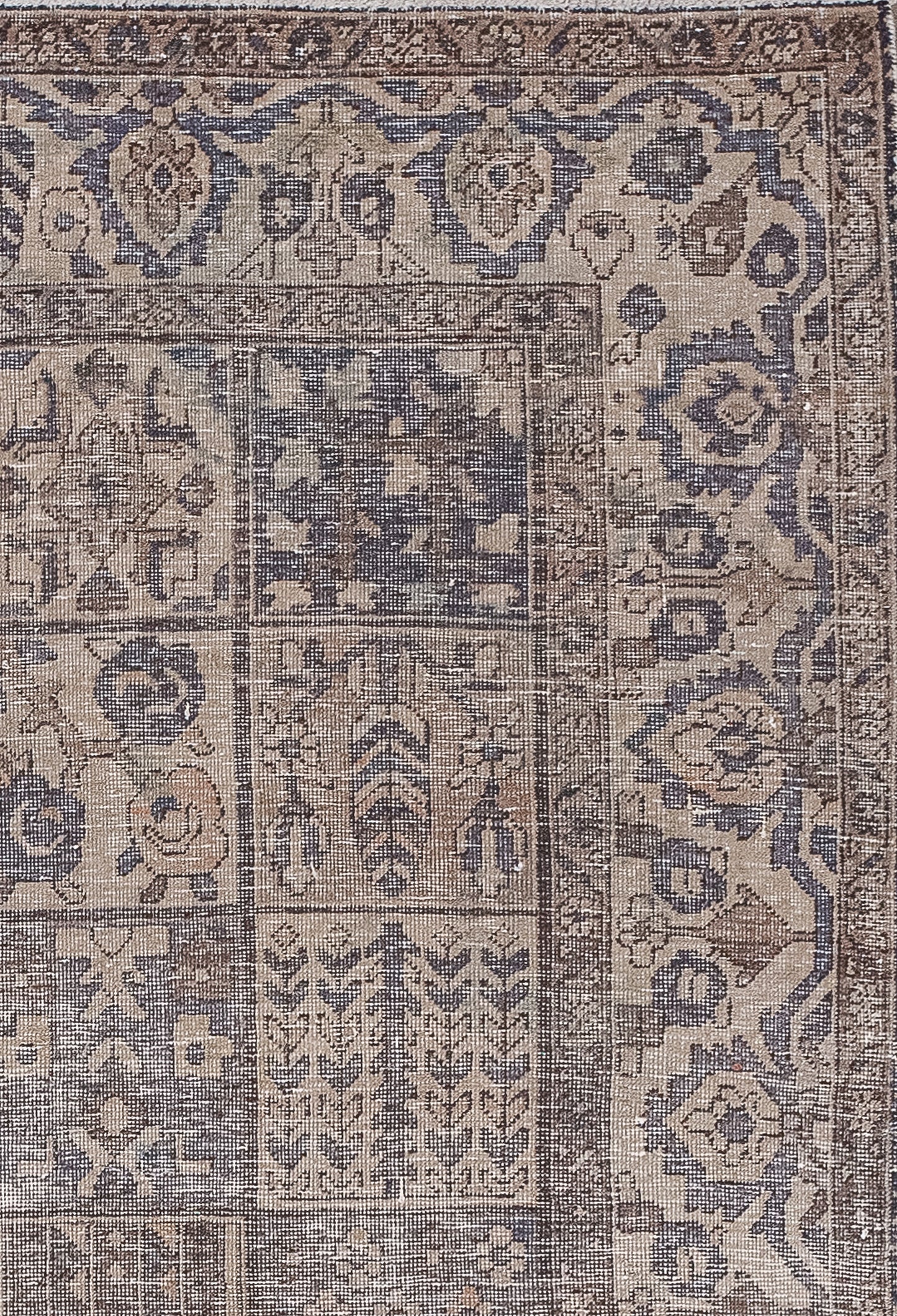 Additionally, the frame has large abstract houses, waves, and geometric flowers as a pattern, all covered in a distressed finish.