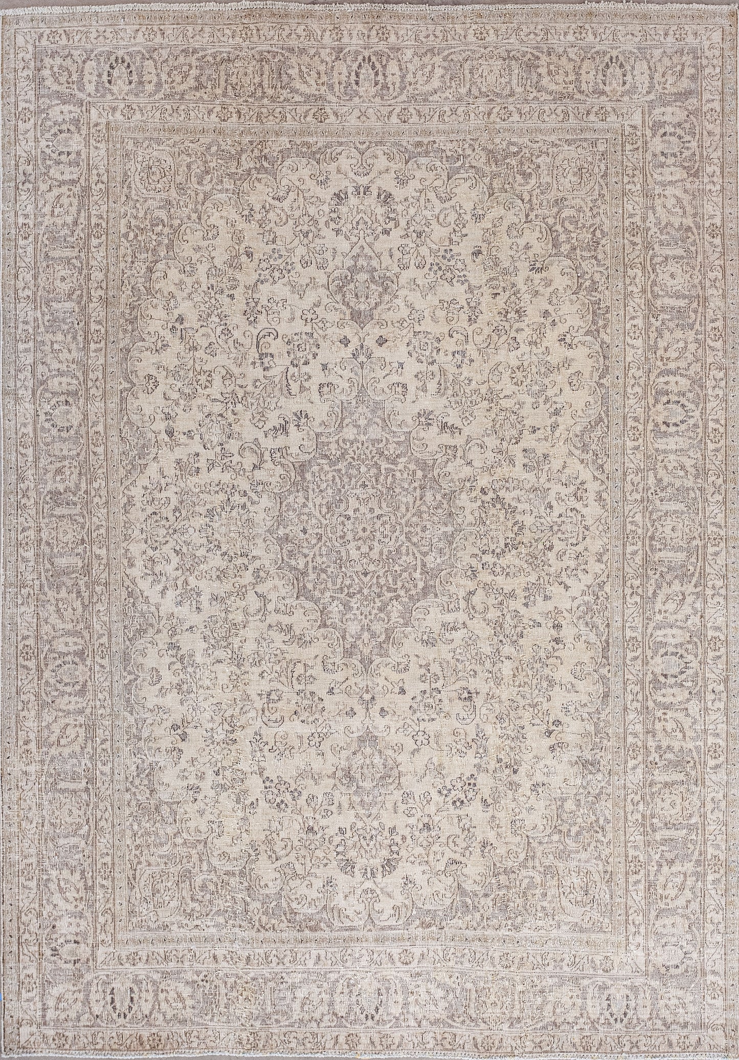 Ageless rug was woven with the self-love power. This carpet belongs to the distressed collection which has mainly beige, yellow and brown as its color combination.
