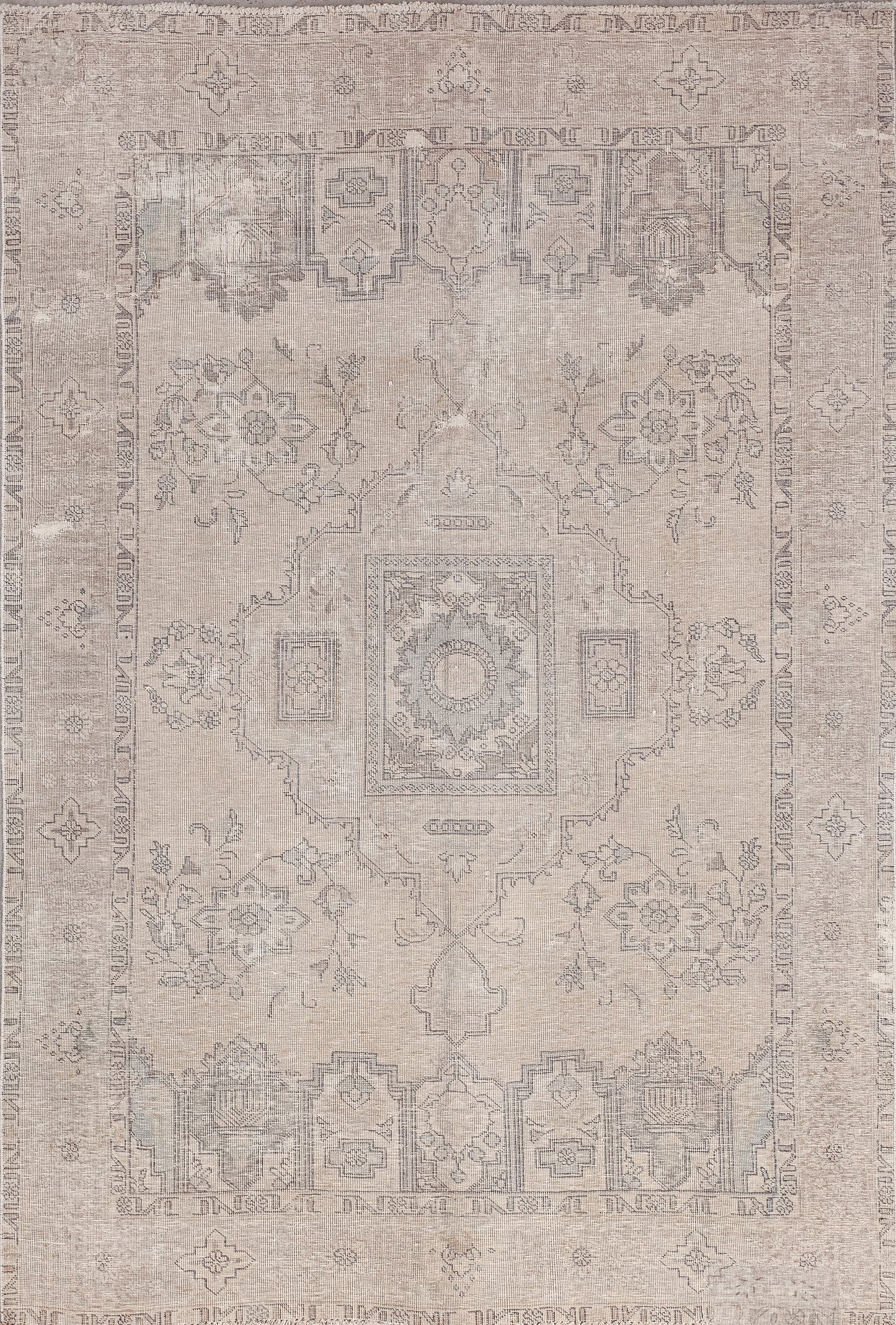 Brown rugs are good for secluded spaces to attract concentration.