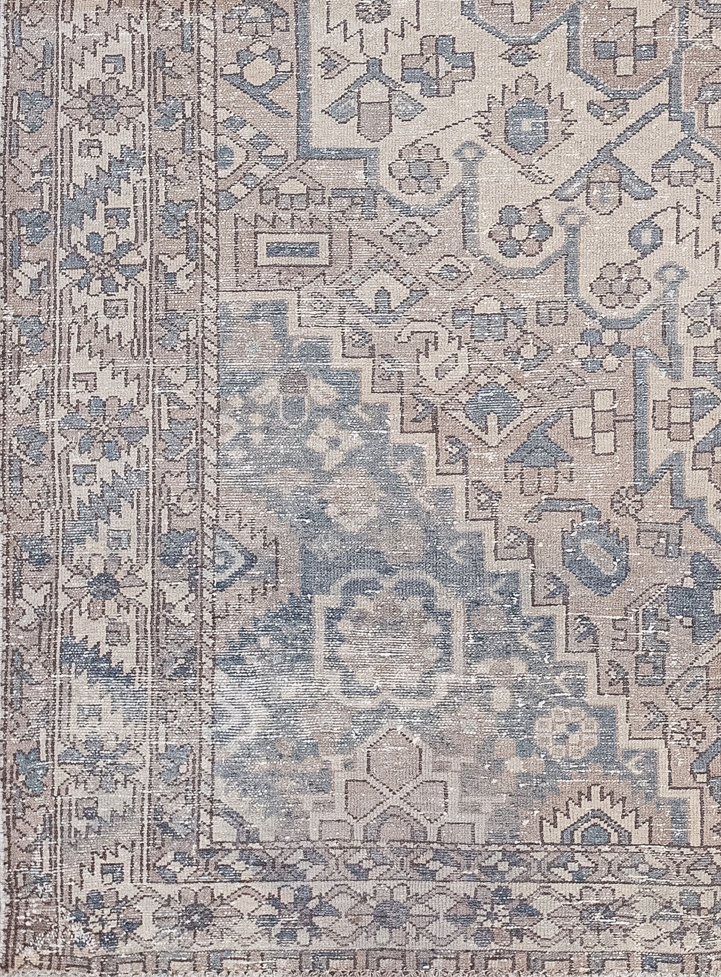 From the bottom corner to the full margin, the thin borders support a slightly thicker one in the middle.