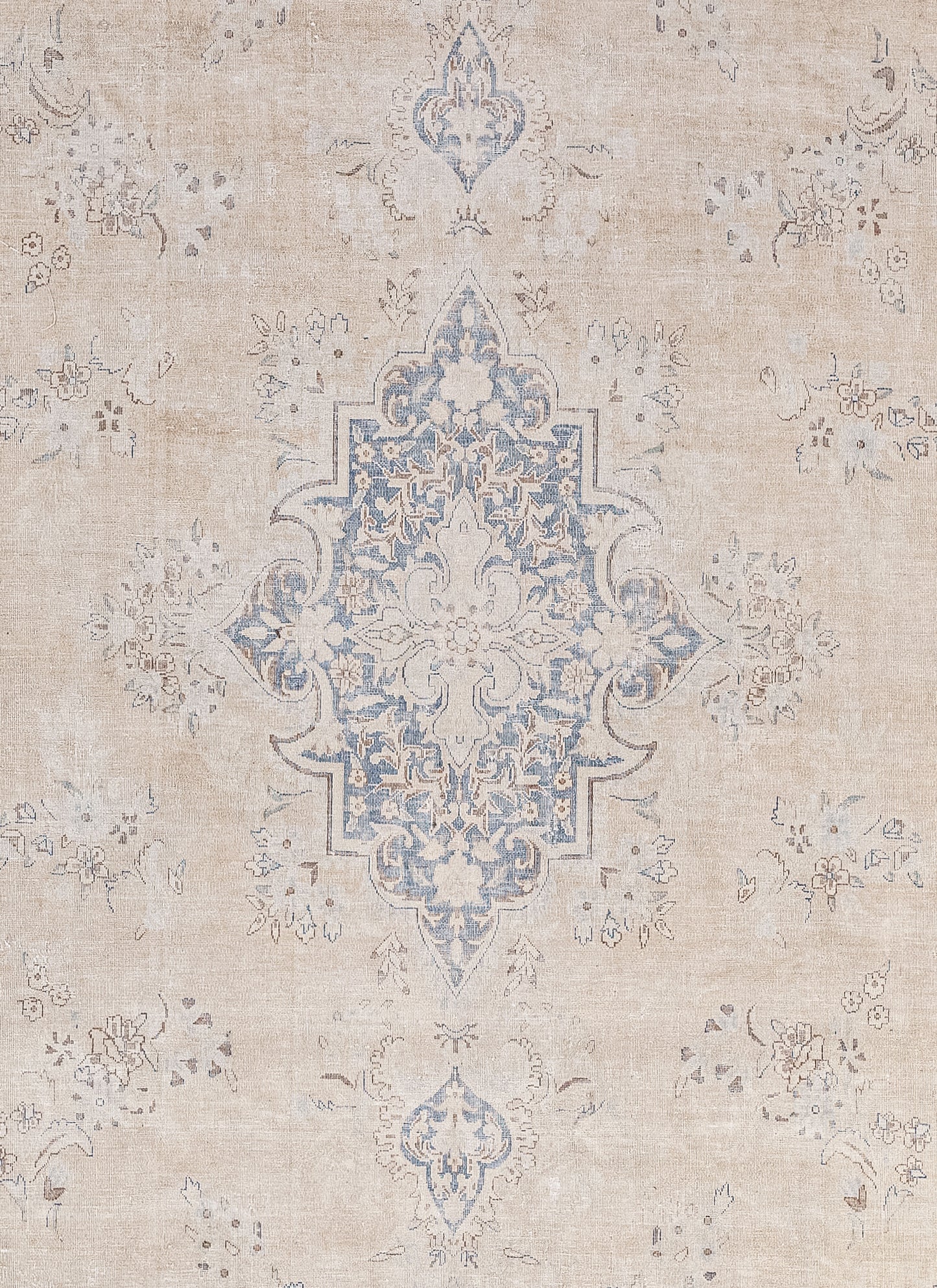 In the center, there is a rectangle with fused fleur-de-lis on top and bottom, and merged ace of spades to the sides. This design was filled with leaves pattern and symmetrical ornaments.