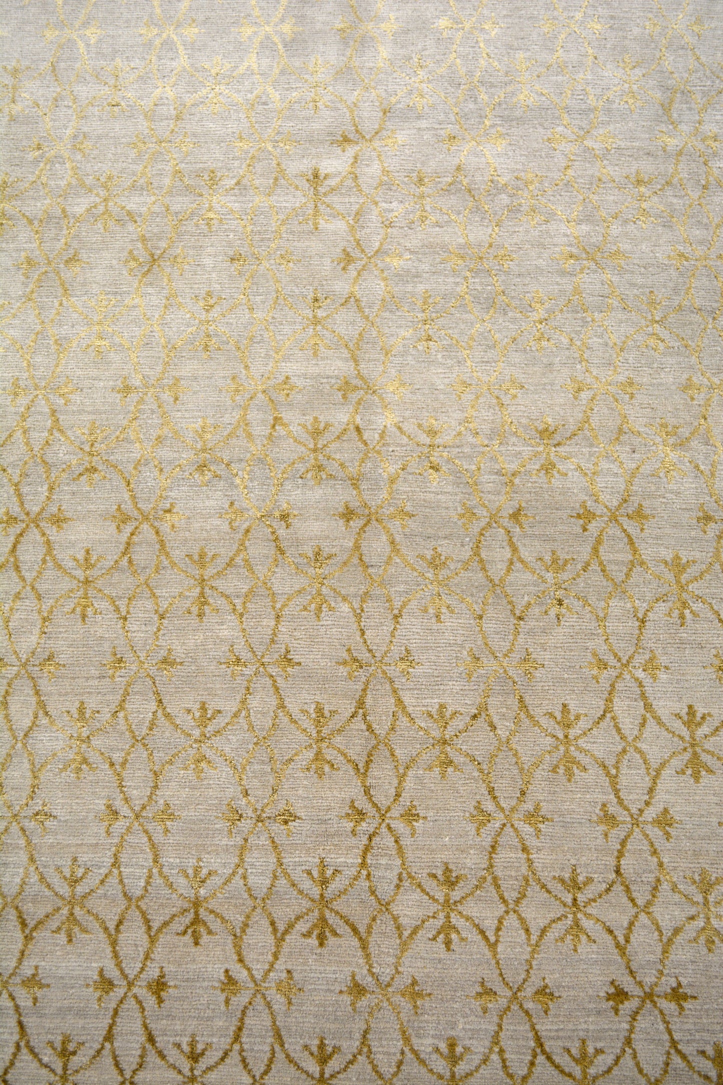 The center's close up displays the inside of the swirl drops which are four mini flowers that are arranged following the four cardinal directions.