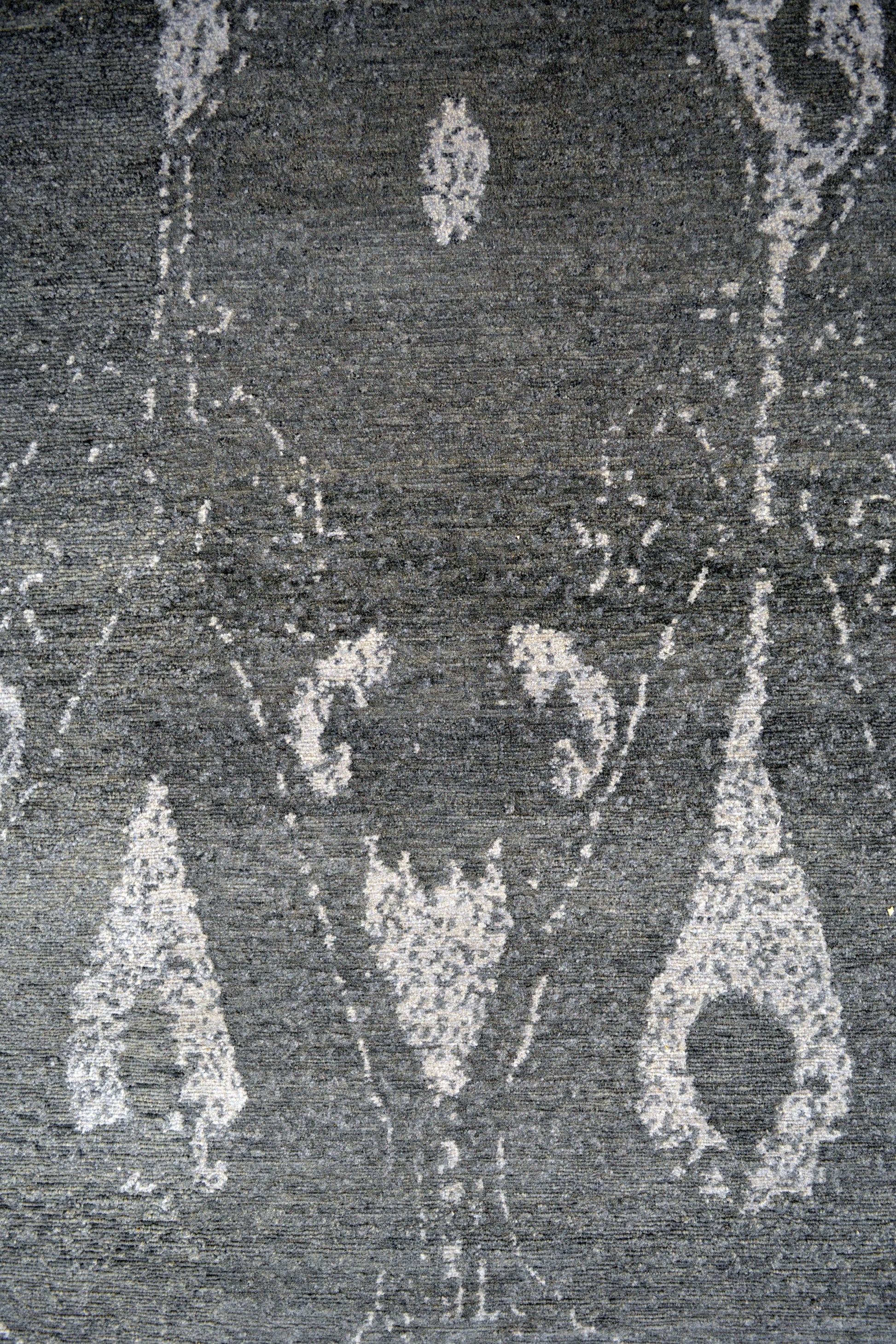 The center's close up display two drops as the main shape for the pendalogues.