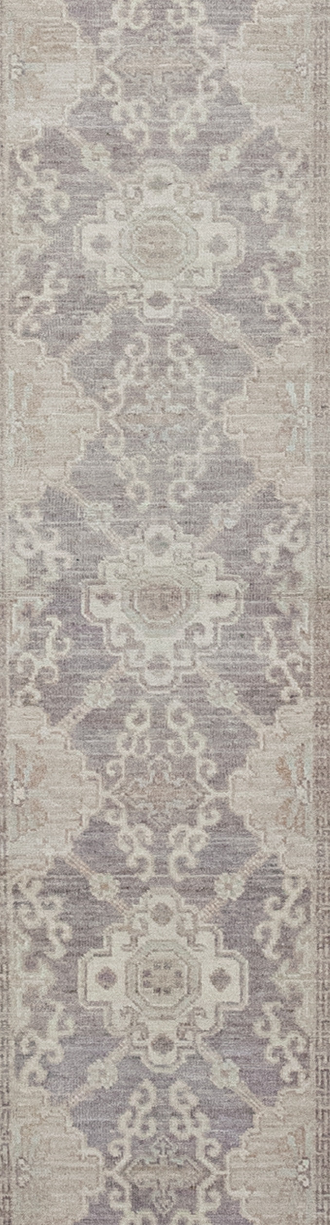 This design renders daisys inside the thicker frame and five ornaments in the center all of that arranged symmetrically.