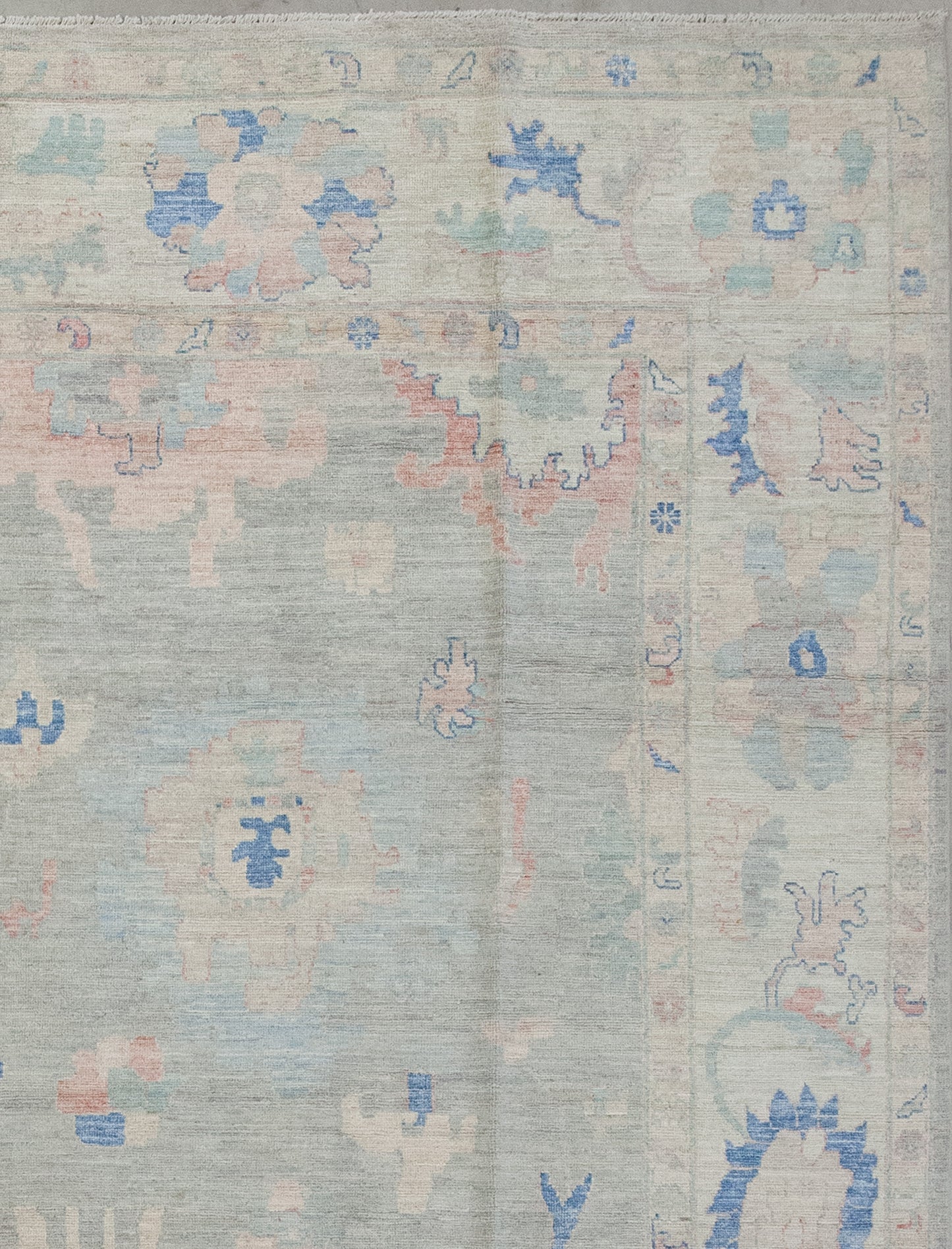 Moreover, the borders display tiny flowers, and leaves while the frame shows big dianthuses carnation with leaves on the sides.