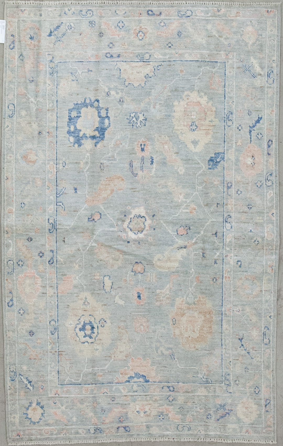 This classic woven rug comes with gray background and a chaotic corals' abstraction as a pattern.