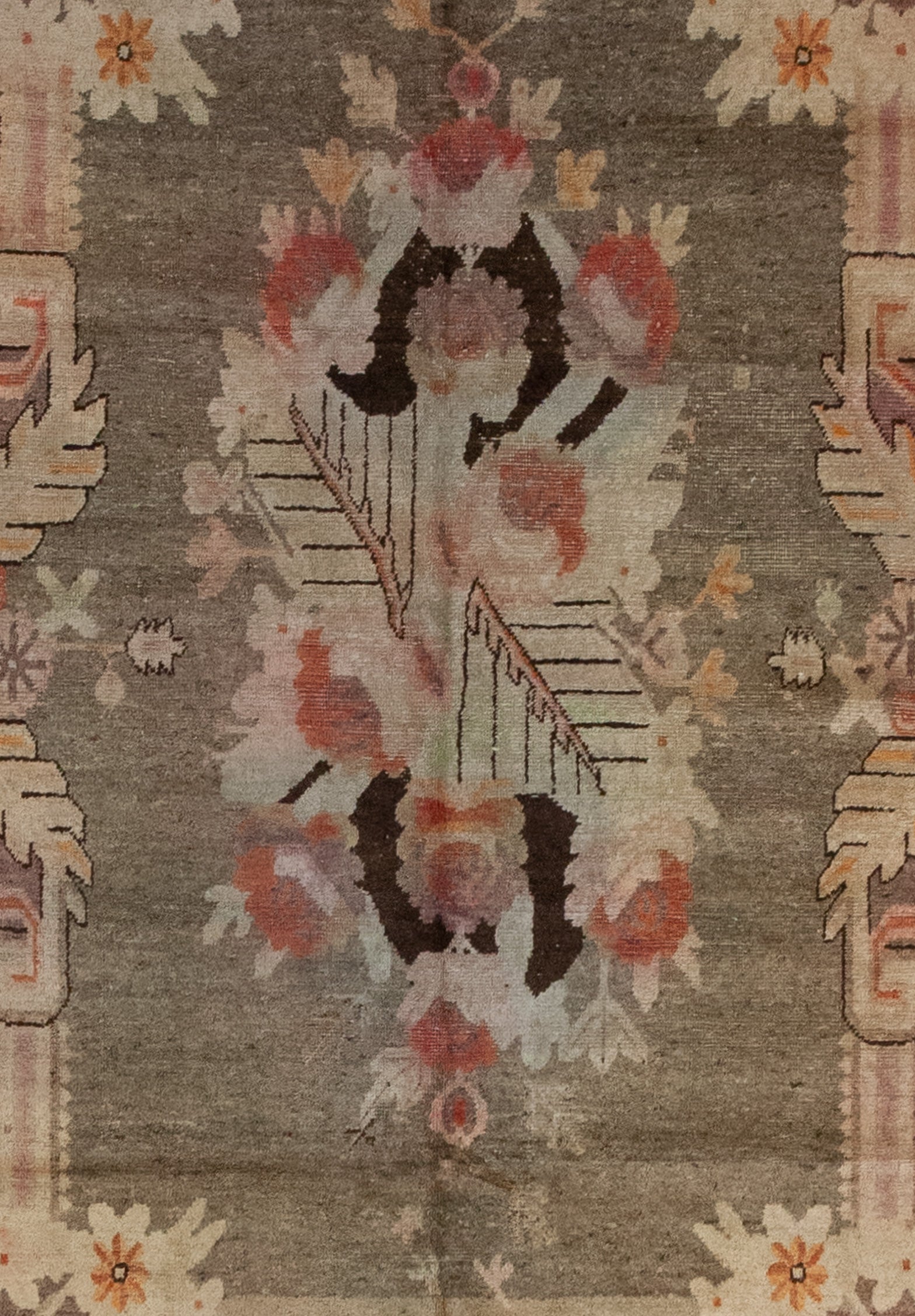 The color scheme comes with beige for the frame and green for the centered background plus beige, red, and yellow accents.