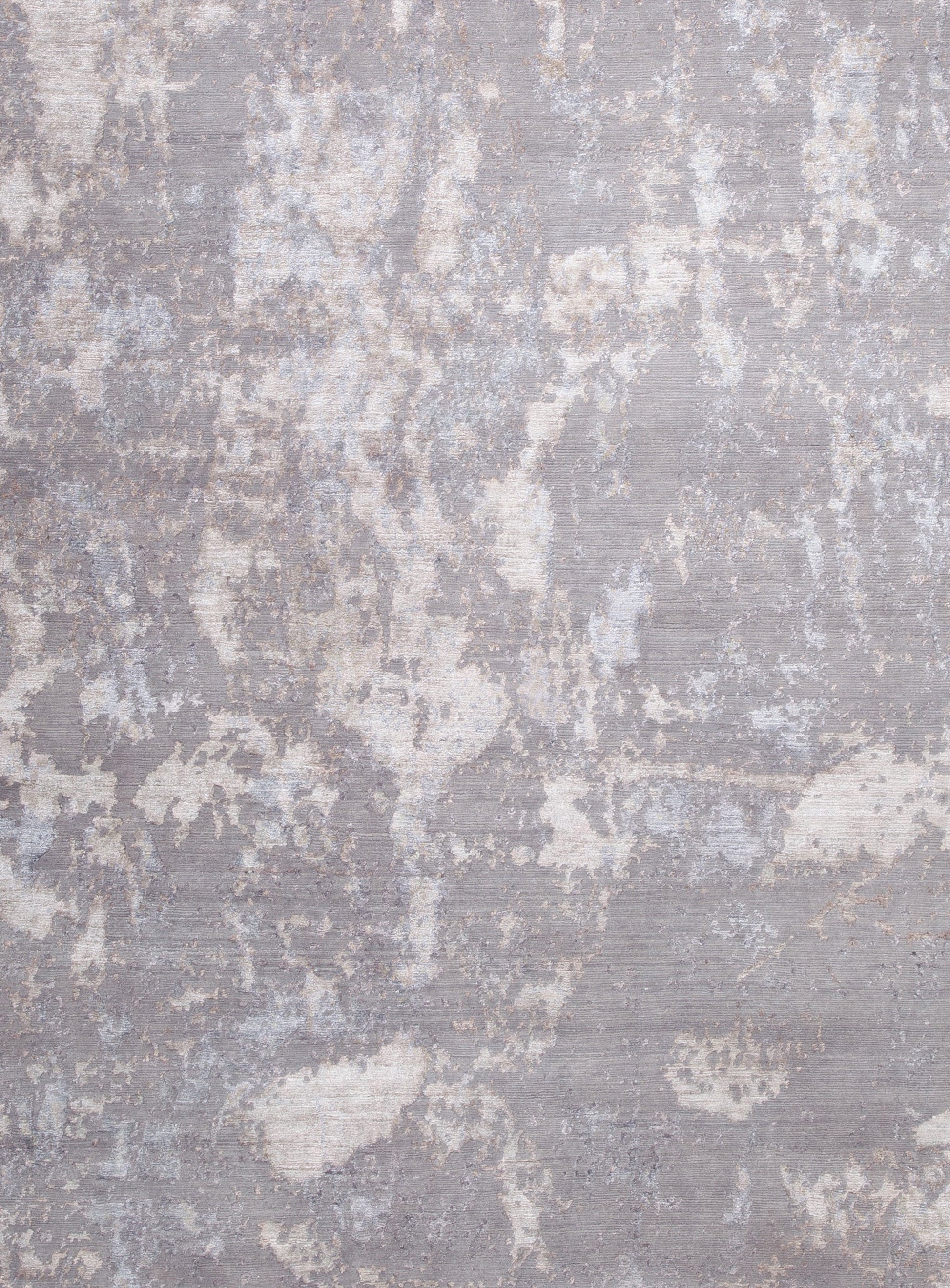 the close up of the center of the rug shows the contrast of the colors.