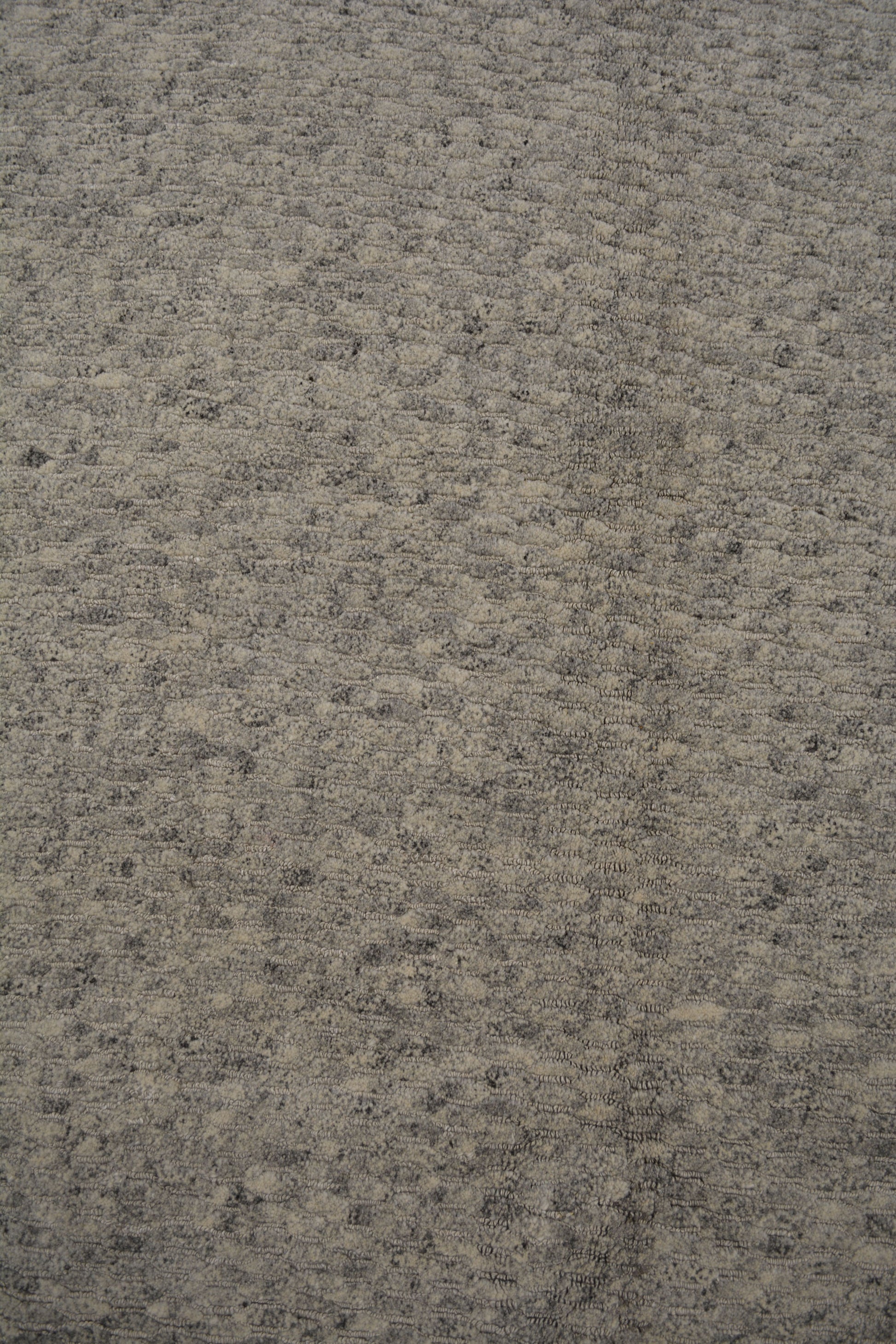 The center's close-up renders the knot's strength.