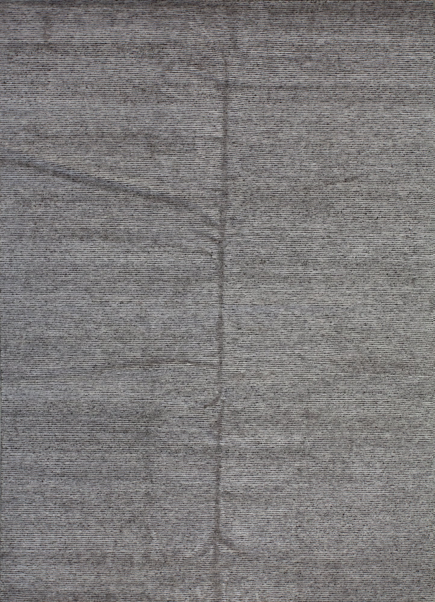 Elegant stylish rug comes with a solid vibe of strength.