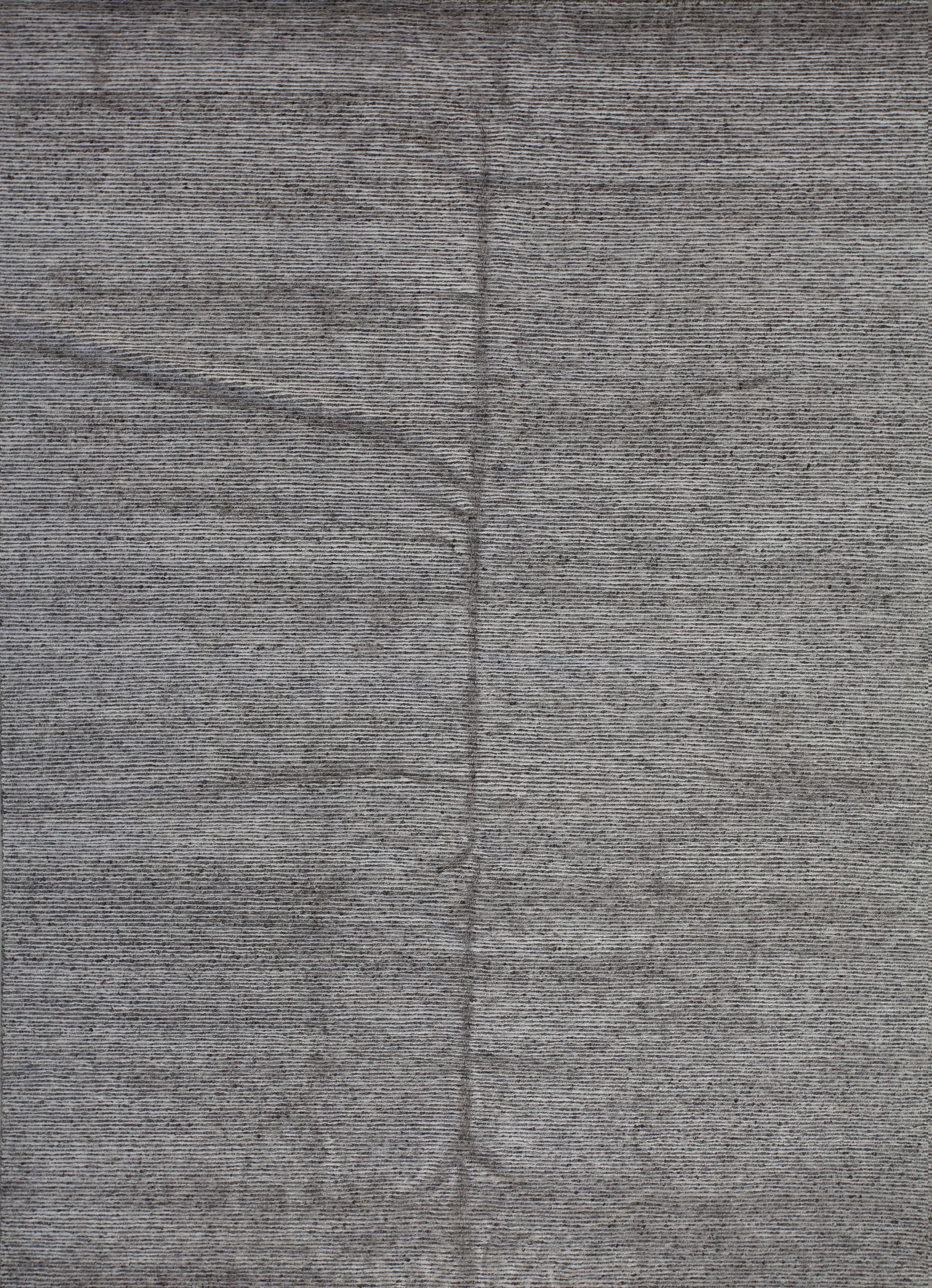 Elegant stylish rug comes with a solid vibe of strength.