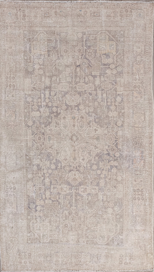 This bewildering rug was woven with an interesting artwork. The simple color scheme features beige for the background and gray for the pattern. 