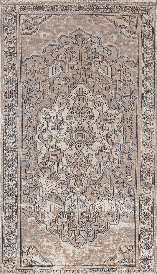 This practical rug comes with a sharp design. The color palette has brown for the background, beige for the pattern, and gray highlights. 