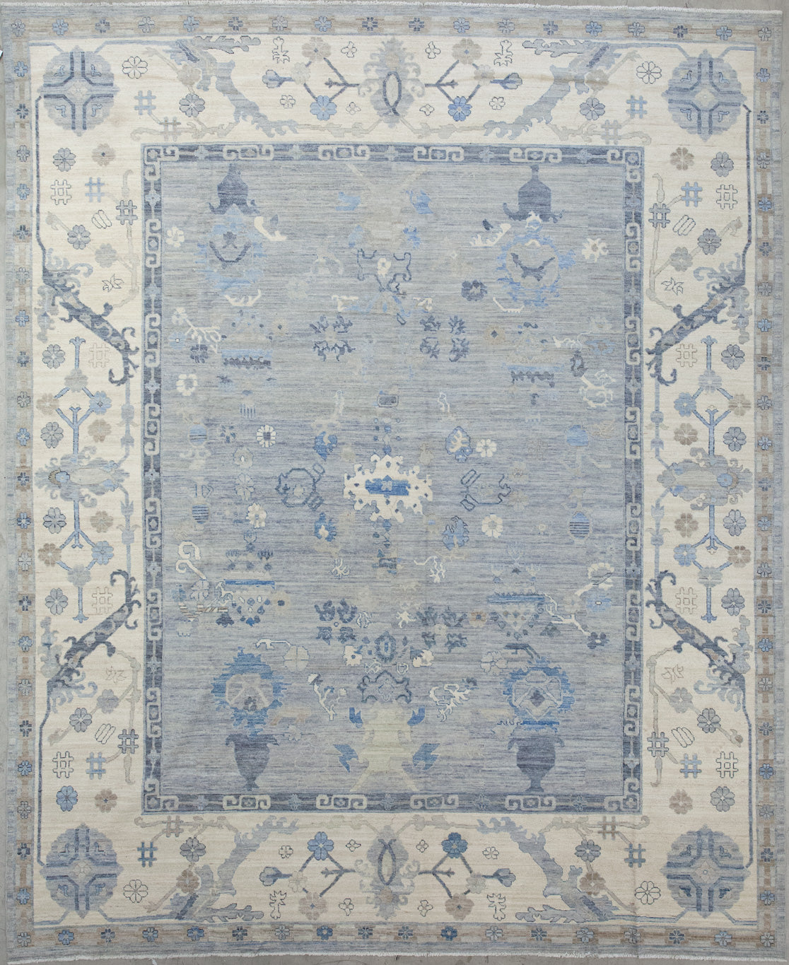 Marvelous rug comes with the sea inspiration within its knots. The duo-tone color scheme shows blue and beige tone variations.