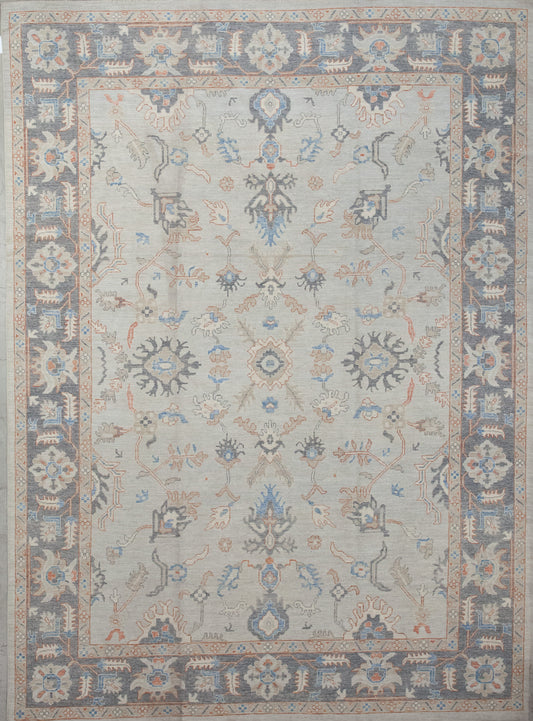 First-rate carpet comes with an elegant color scheme which has variations of gray, orange, and blue. The symmetrical design renders thin branches, autumn leaves, and snowflake shapes. 