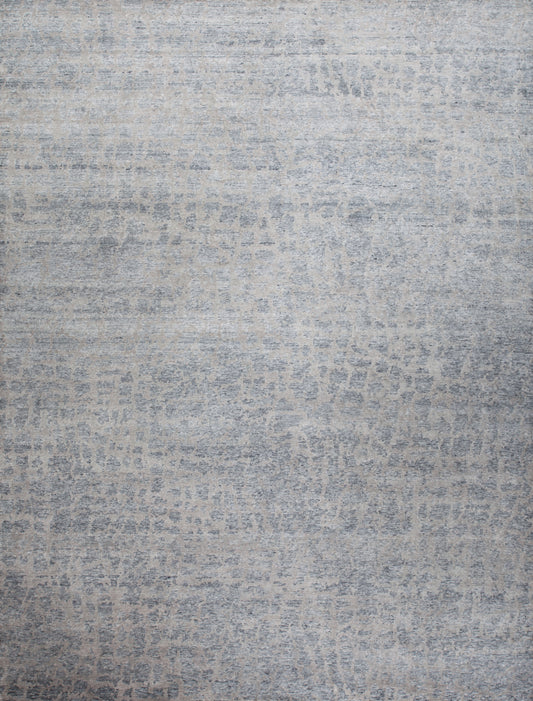 Modern rug directly from our Cloud collection comes in light colors tone.